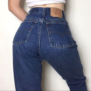 VTG Levi’s 550 high waisted mom jeans size 27/28
